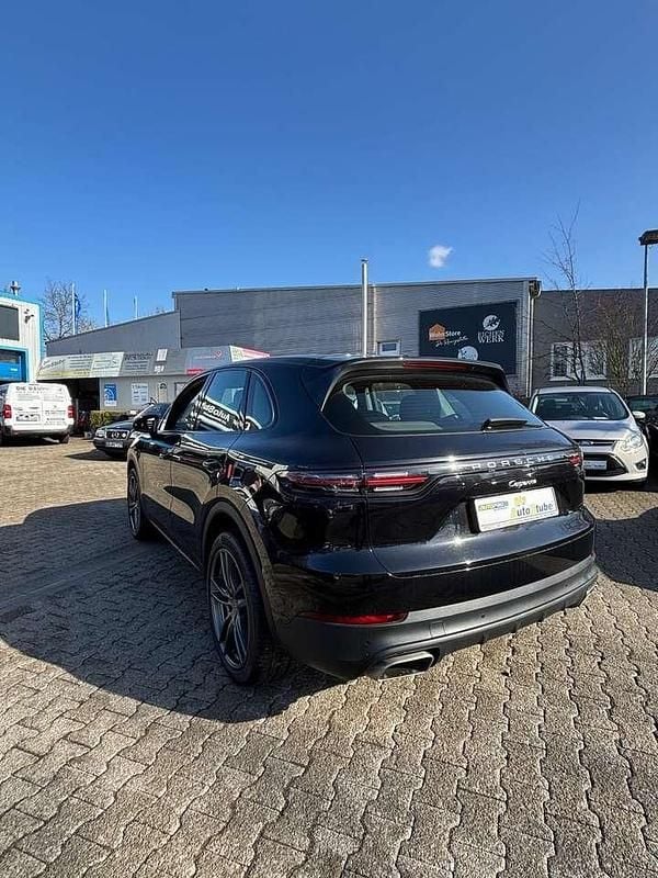 Używany Porsche Cayenne Basis 340 KM (250 kW) 2019 Czarny SUV