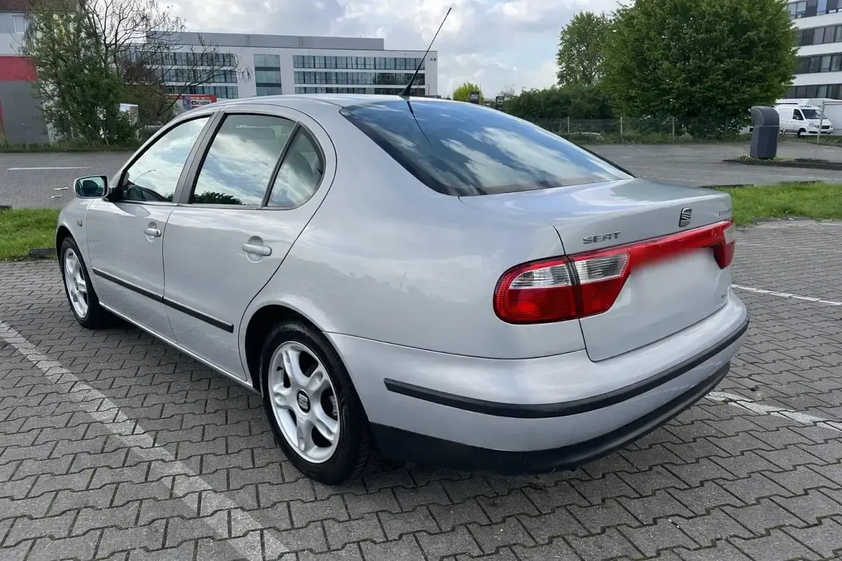 Gebraucht Seat Toledo 150 PS (110 kW) 2000 Silber Limousine