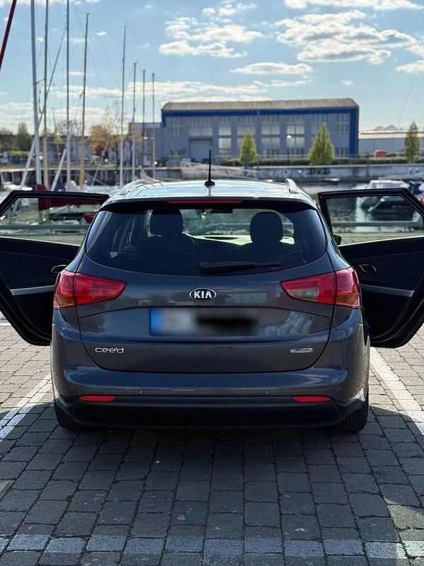 Gebraucht Kia Ceed 163 PS (119 kW) 2016 Grau Kleinwagen