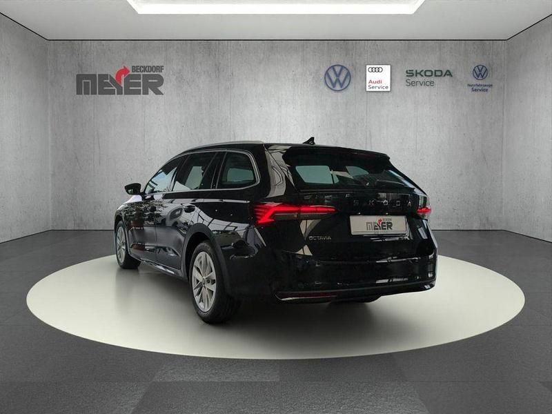 Neu Skoda Octavia Selection 150 PS (110 kW) 2026 Blackmagic perleffekt Kombi