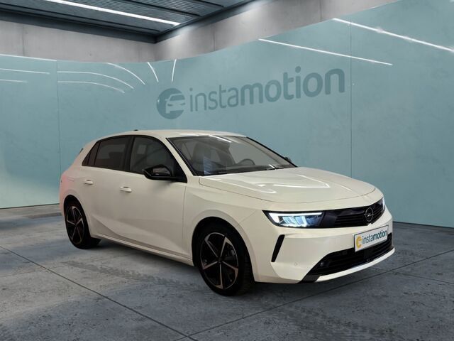 Weiß Gebraucht 2024 Opel Astra Elegance Limousine | 24.075 € (Guter Preis) - Bild 1/2