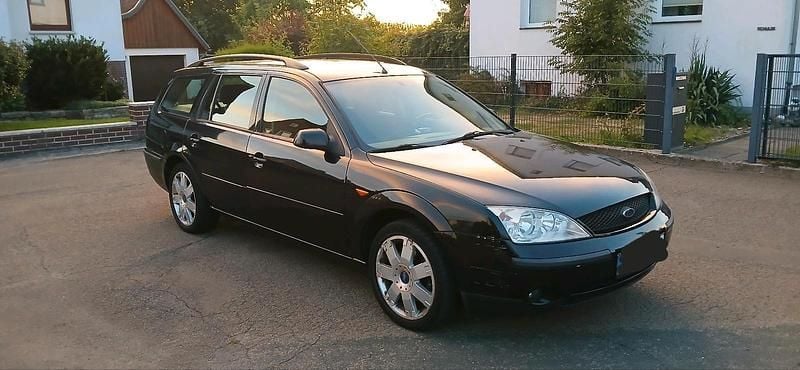 Schwarz Gebraucht 2002 Ford Mondeo Kombi | 2.850 € (Teuer) - Bild 1/4
