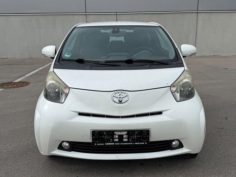 Gebraucht Toyota iQ Plus 90 PS (66 kW) 2009 Weiß Kleinwagen