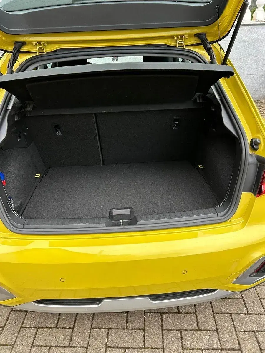 Używany Audi A1 Comfort 95 KM (69 kW) 2022 Złoty SUV