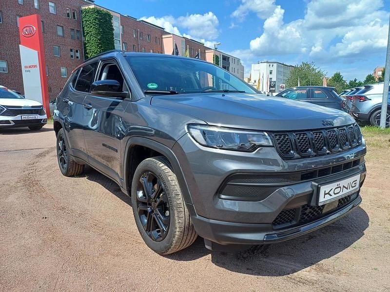 Käytetty Jeep Compass Night Eagle 131 HP (96 kW) 2023 Harmaa Katumaasturi