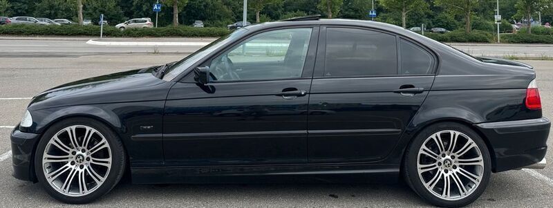 Schwarz Gebraucht 2001 BMW 320 M Sport Limousine | 2.490 € (Superpreis) - Bild 1/4