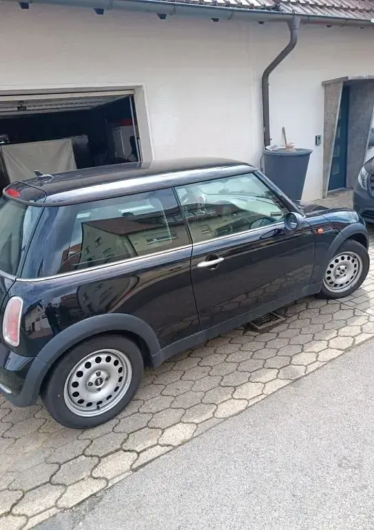 Occasion Mini ONE 90 PK (66 kW) 2005 Zwart Hatchback