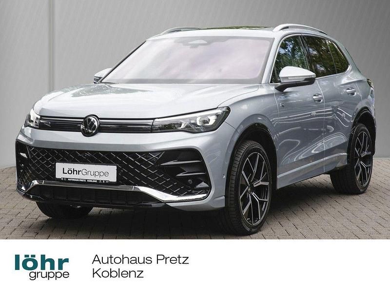 Oyster silver metallic Gebraucht 2024 VW Tiguan R-line SUV | 48.880 € (Teuer) - Bild 1/4