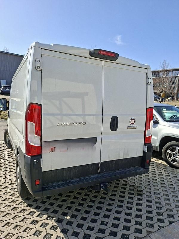 Gebraucht Fiat Ducato 140 PS (102 kW) 2023 Weiß Van