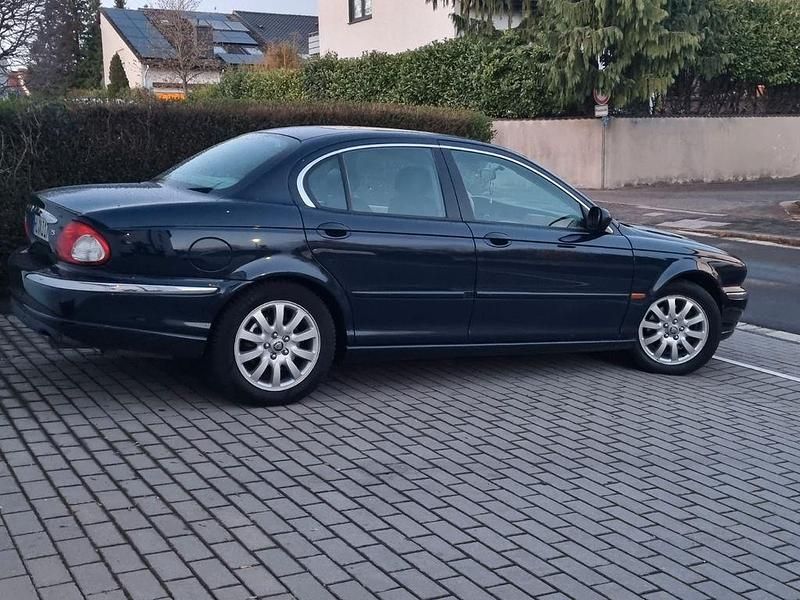 Gebraucht Jaguar X-type Classic 196 PS (144 kW) 2003 Blau Limousine
