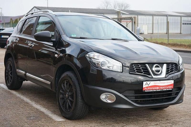 Gebraucht Nissan Qashqai Visia 117 PS (86 kW) 2012 Schwarz SUV