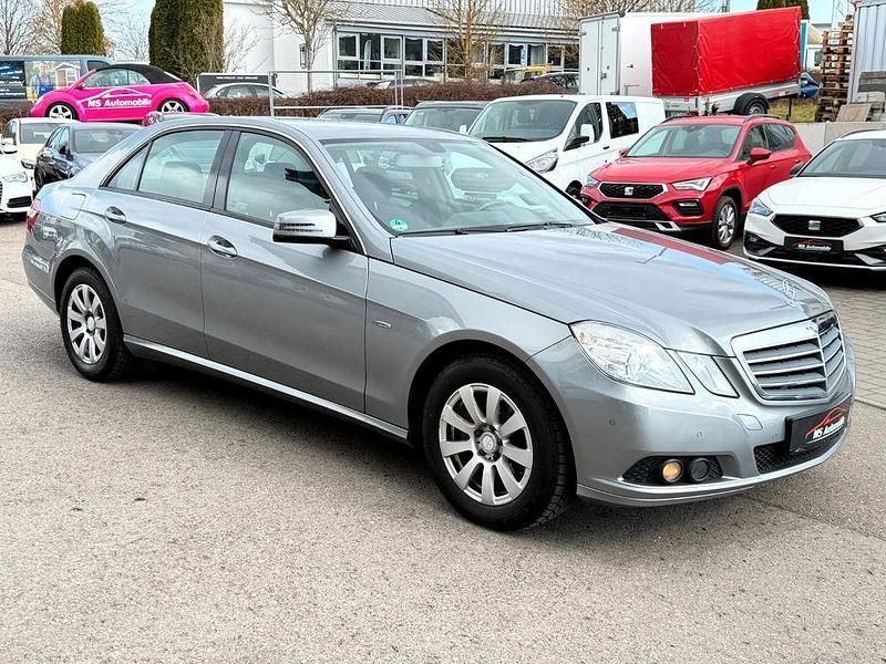 Gebraucht Mercedes E200 Elegance 136 PS (100 kW) 2010 Silber Limousine