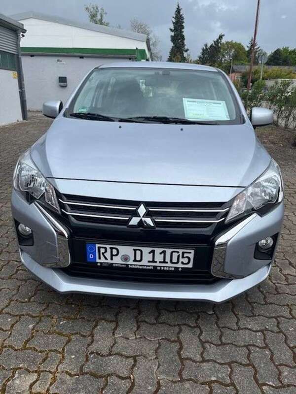 Silber Neu 2025 Mitsubishi Space Star Select Limousine | 14.500 € - Bild 1/4