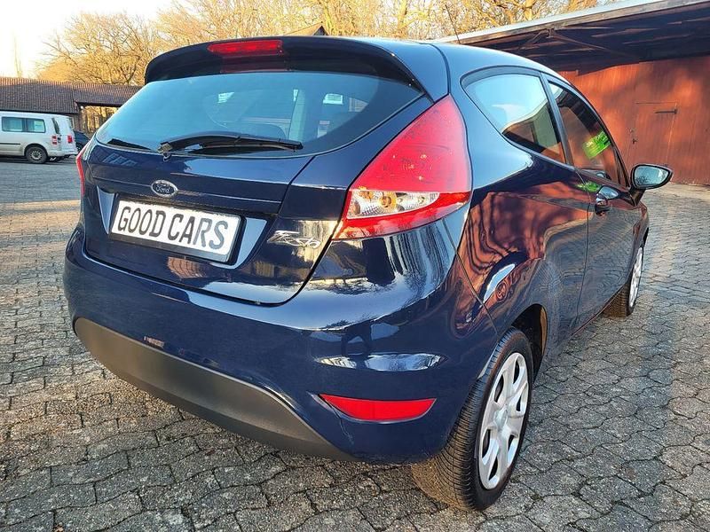 Gebraucht Ford Fiesta Trend 60 PS (44 kW) 2008 Blazerblau Kleinwagen