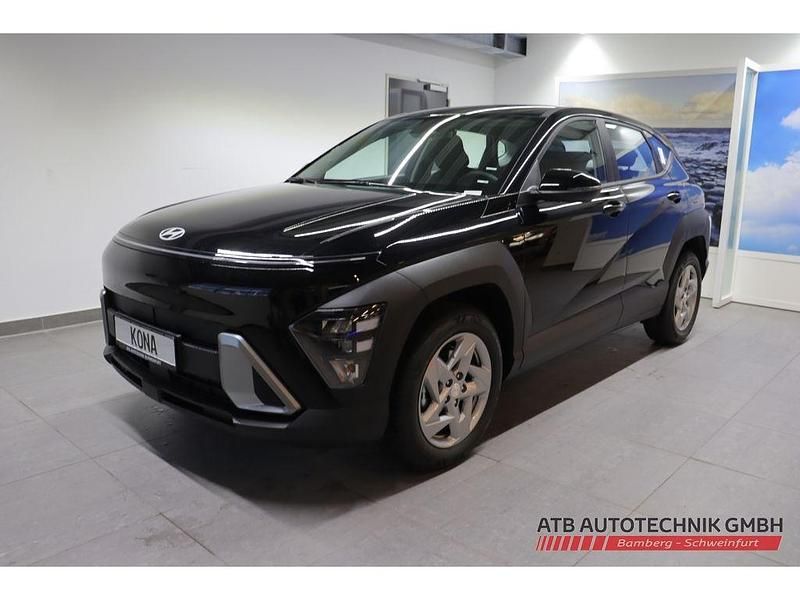 Neu Hyundai Kona Select 150 PS (110 kW) 2026 Mineraleffekt (schwarz SUV