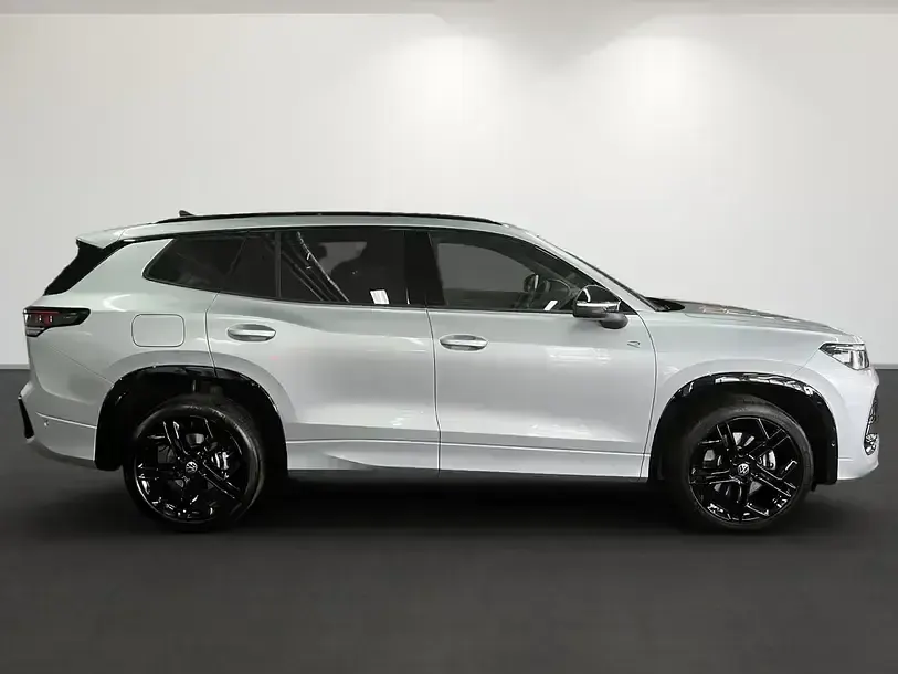 Gebraucht VW Tayron IQ Drive 265 PS (194 kW) 2025 Oyster silver metallic SUV