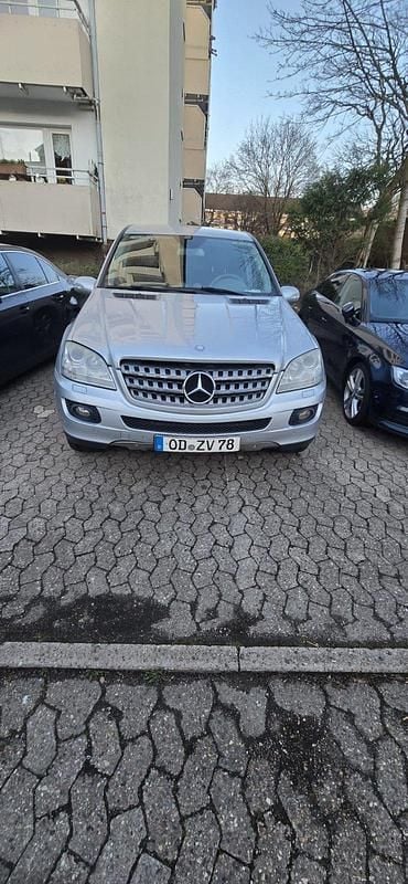 Gebraucht Mercedes ML420 306 PS (225 kW) 2008 Grau SUV