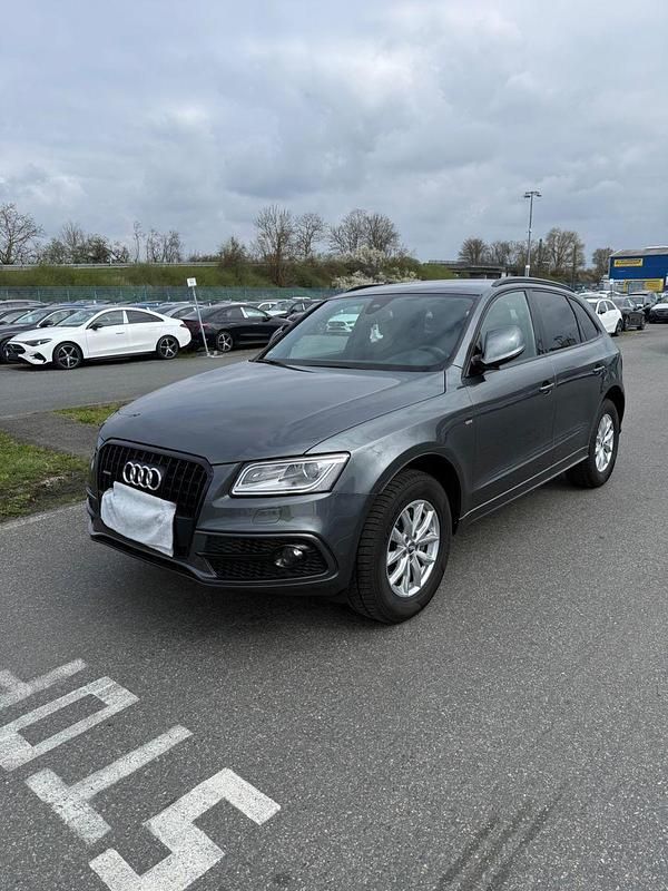 Gebraucht Audi Q5 Ambiente 163 PS (119 kW) 2015 Grau SUV