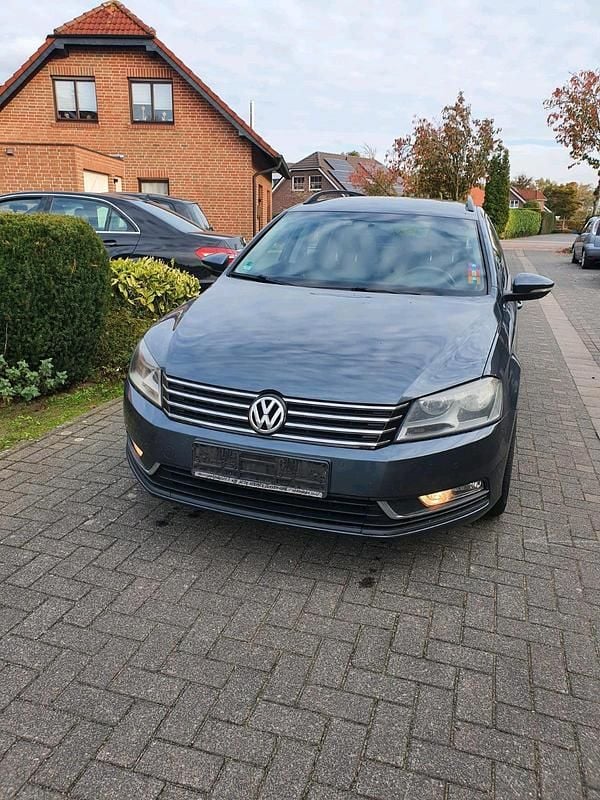 Gebraucht VW Passat 105 PS (77 kW) 2014 Grau Kombi