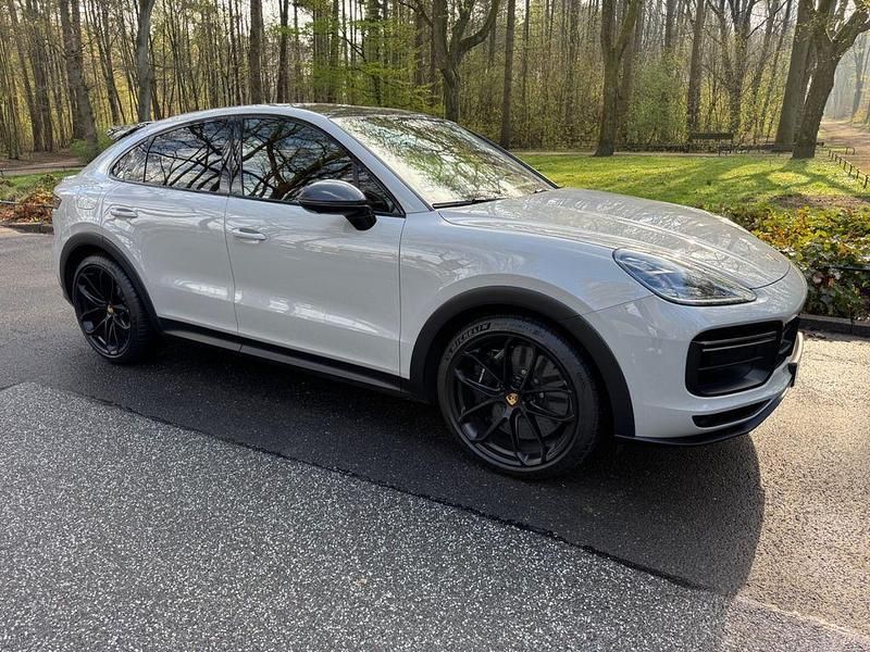 Grau Gebraucht 2023 Porsche Cayenne Turbo GT SUV | 189.500 € - Bild 1/4