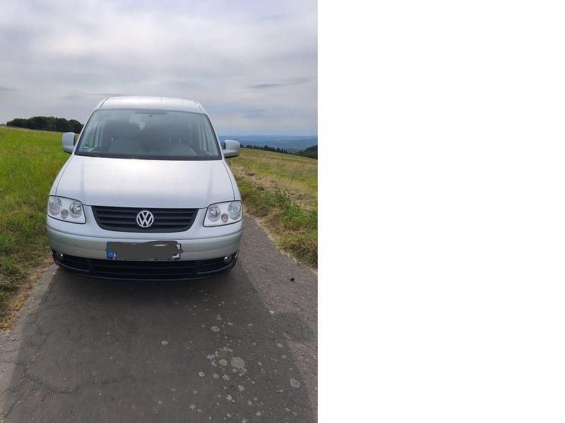 Gebraucht VW Caddy Maxi 140 PS (102 kW) 2009 Silber Van / Kleinbus