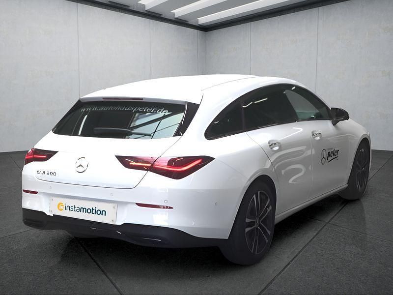 Gebraucht Mercedes CLA200 163 PS (119 kW) 2025 Weiß Limousine