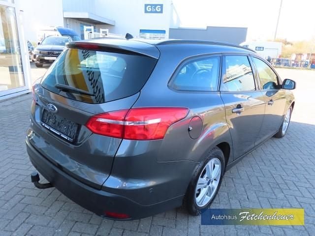 Gebraucht Ford Focus 120 PS (88 kW) 2016 Metallic) (grau Kombi