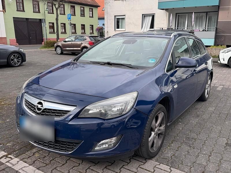 Gebraucht Opel Astra 125 PS (91 kW) 2011 Blau Kombi