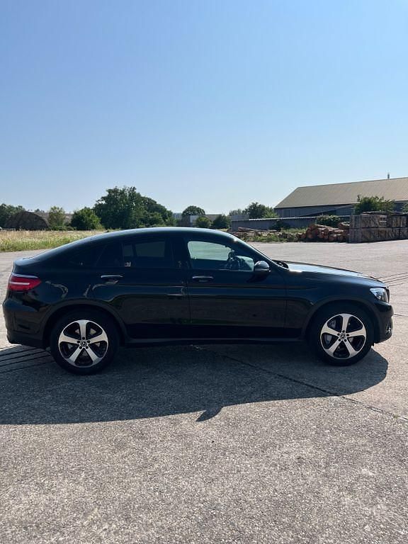 Gebraucht Mercedes GLC350 258 PS (189 kW) 2016 Schwarz Coupé