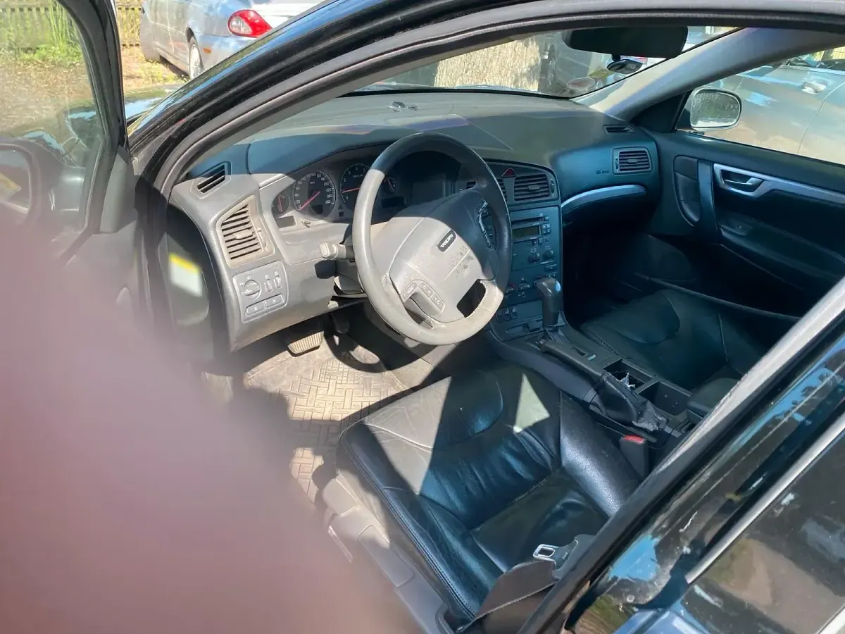 Gebraucht Volvo V70 140 PS (102 kW) 2020 Schwarz Kombi