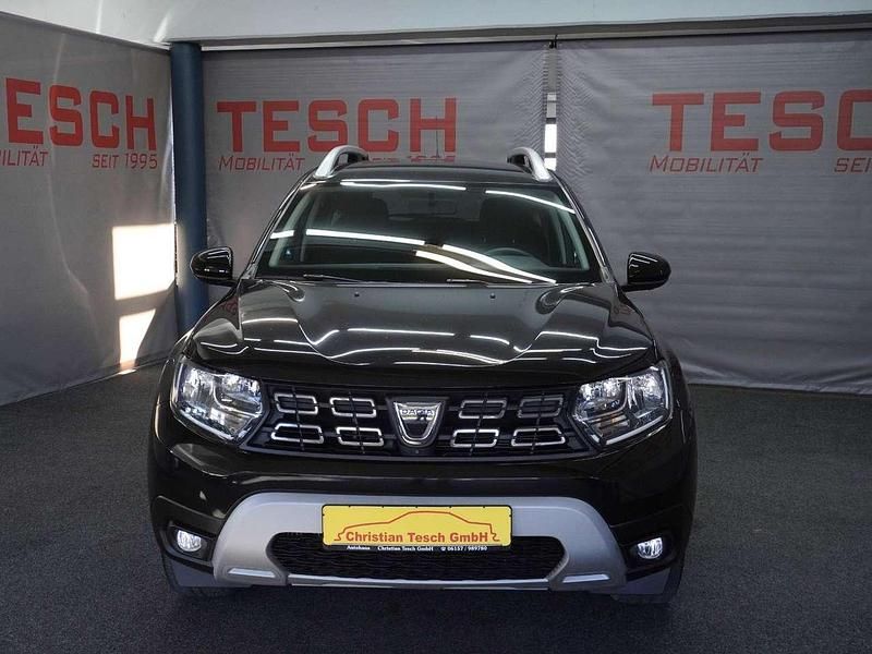 Gebraucht Dacia Duster 131 PS (96 kW) 2021 Schwarz Limousine