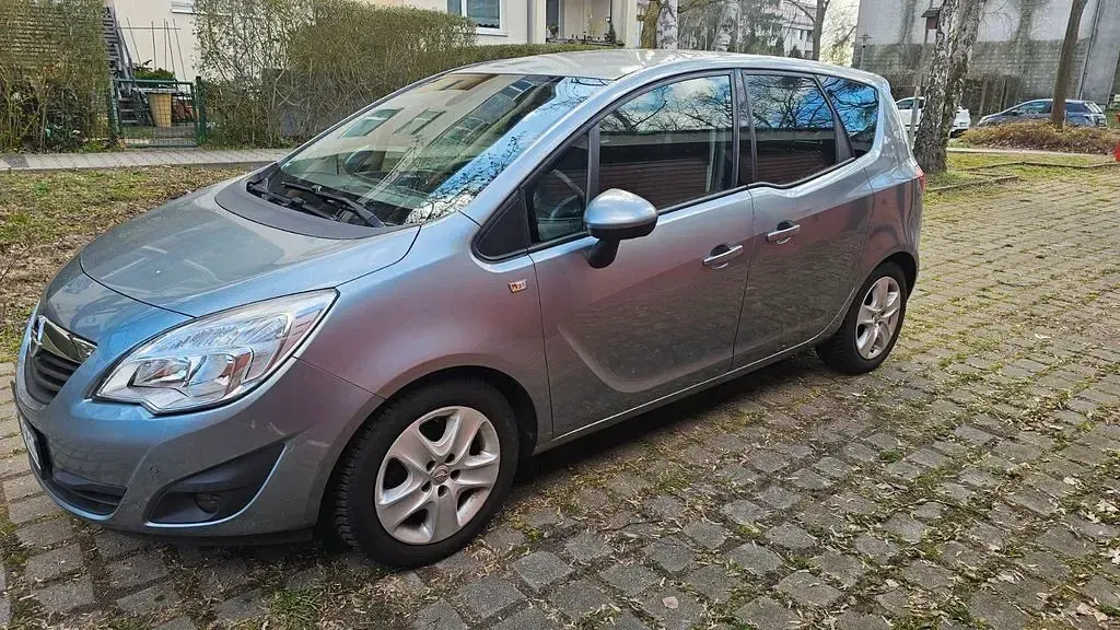 Gebraucht Opel Meriva Edition 101 PS (74 kW) 2011 Grau Van / Kleinbus
