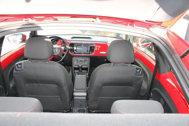 Używany VW Beetle 105 KM (77 kW) 2011 Czerwony Hatchback