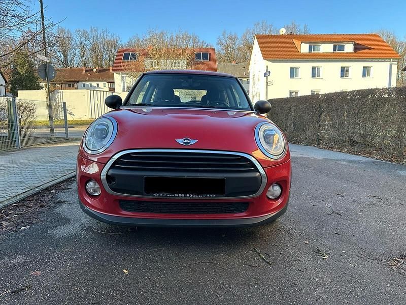 Gebraucht Mini ONE 102 PS (75 kW) 2017 Rot Kleinwagen