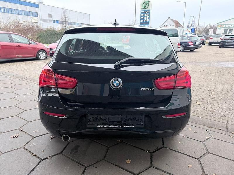 Gebraucht BMW 116 Advantage 116 PS (85 kW) 2018 Schwarz Kleinwagen