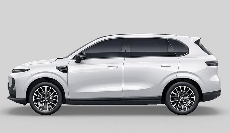 Neu Leapmotor B10 160 kW (218 PS) 2026 Light white SUV