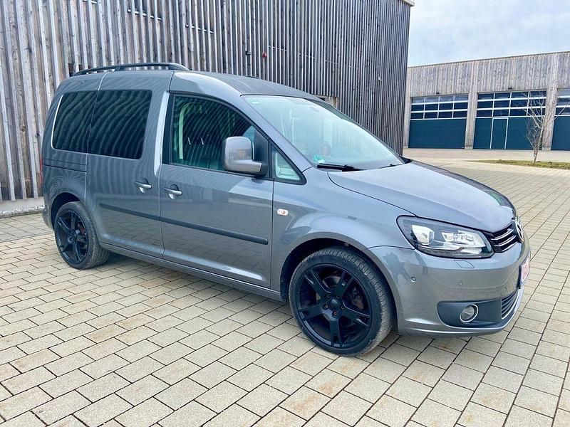 Gebraucht VW Caddy Highline 140 PS (102 kW) 2013 Grau Van / Kleinbus