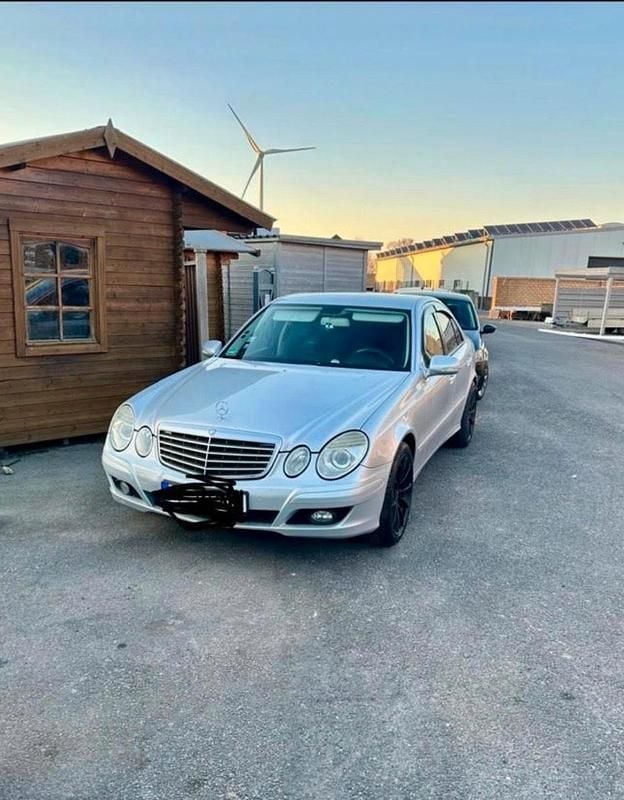 Second-hand Mercedes E220 170 CP (125 kW) 2007 Gri Berlinǎ