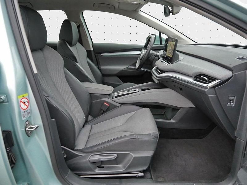 Gebraucht Skoda Enyaq iV Loft 131 kW (179 PS) 2023 Silber SUV