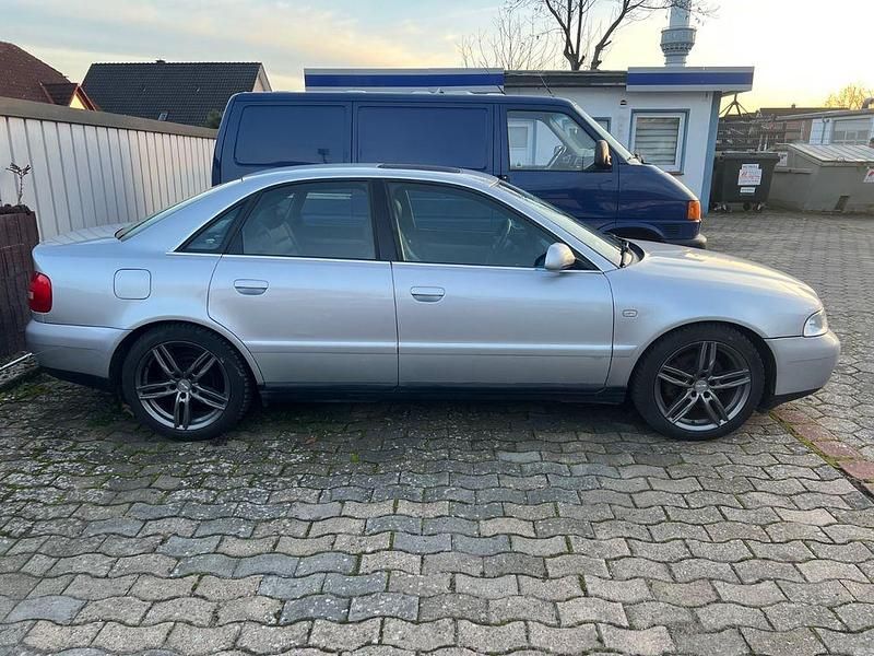 Gebraucht Audi A4 Performance 193 PS (141 kW) 1999 Silber Limousine