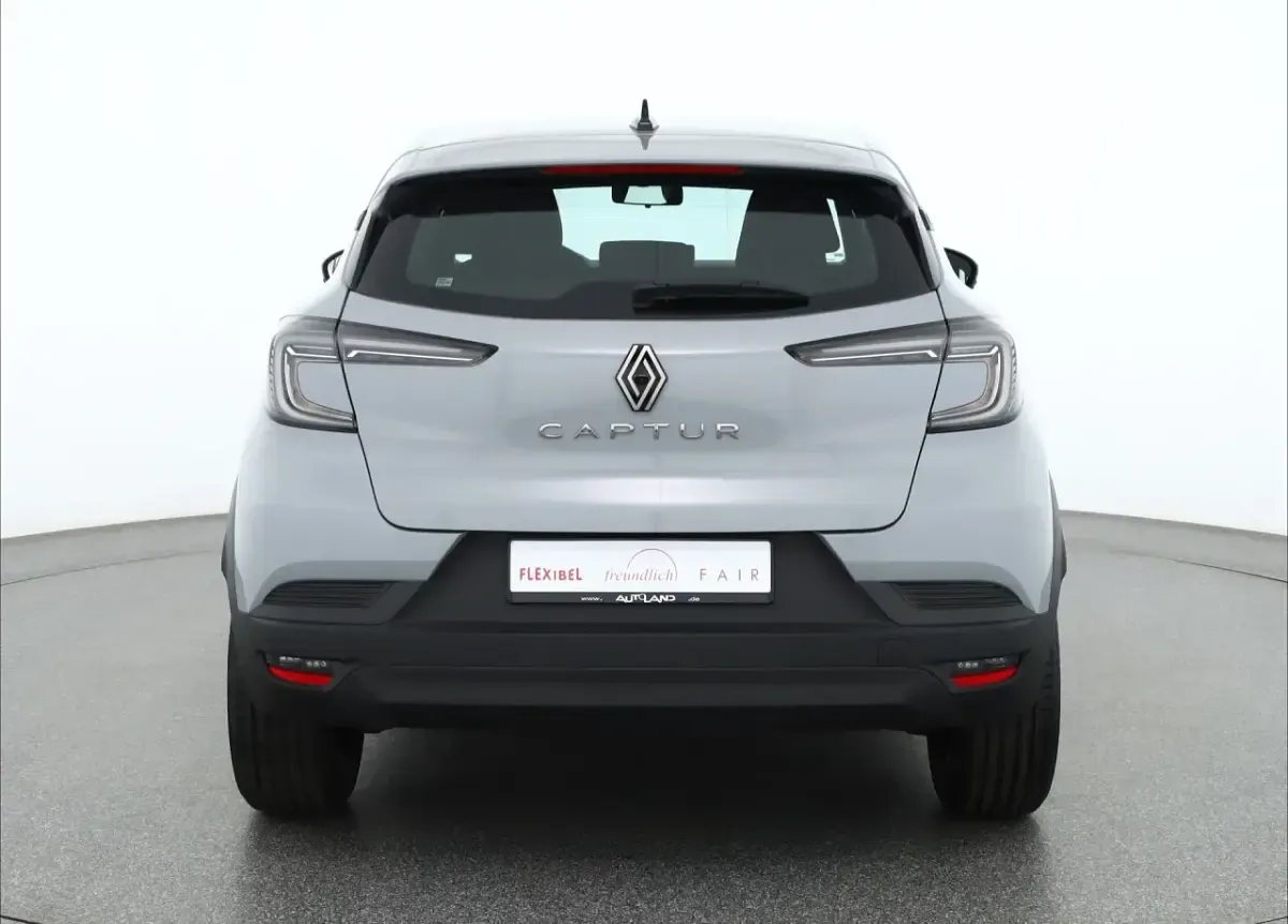 Neu Renault Captur 91 PS (66 kW) 2026 Grau SUV