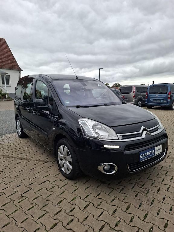 Schwarz Gebraucht 2013 Citroën Berlingo SELECTION Van / Kleinbus | 8.800 € (Etwas zu teuer) - Bild 1/4