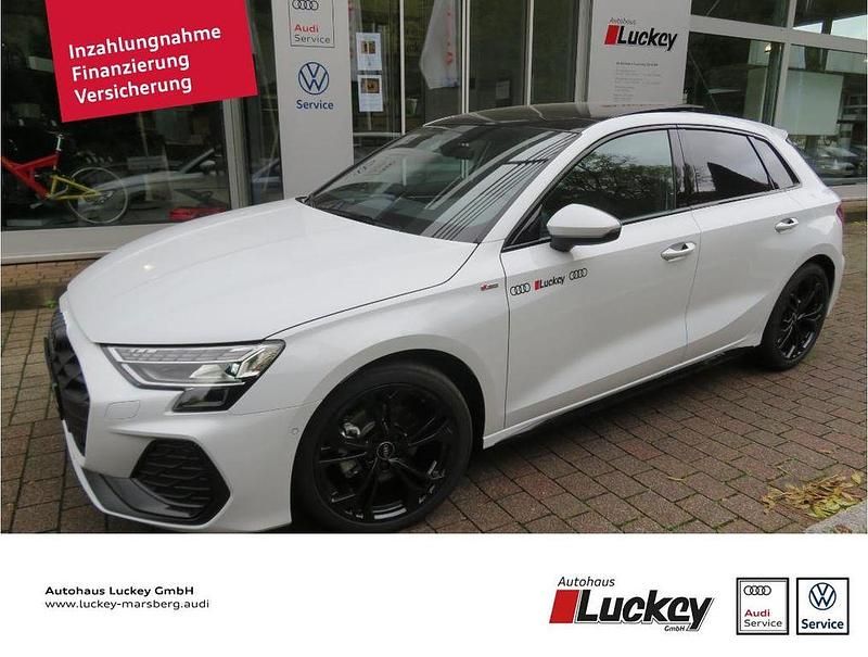 Weiß Neu 2025 Audi A3 Sportback Sport Kleinwagen | 47.770 € - Bild 1/4