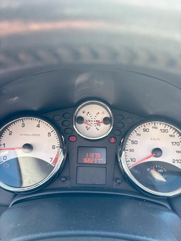 Gebraucht Peugeot 207 88 PS (64 kW) 2008 Schwarz Cabrio