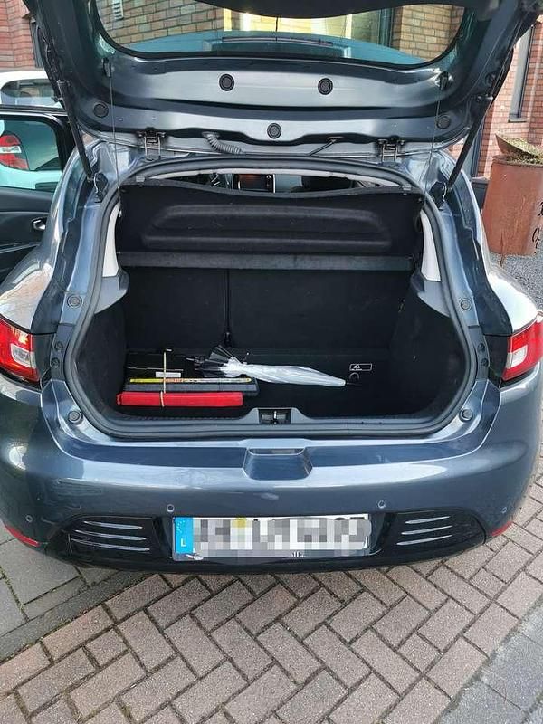 Gebraucht Renault Clio IV LIMITED 73 PS (53 kW) 2016 Grau Limousine