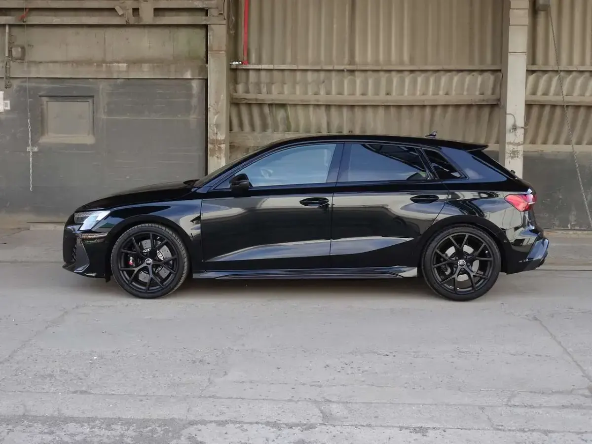 Gebraucht Audi RS3 Sport 400 PS (294 kW) 2024 Schwarz Limousine