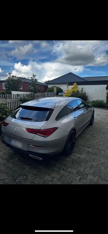 Gebraucht Mercedes CLA200 163 PS (119 kW) 2020 Silber Kombi