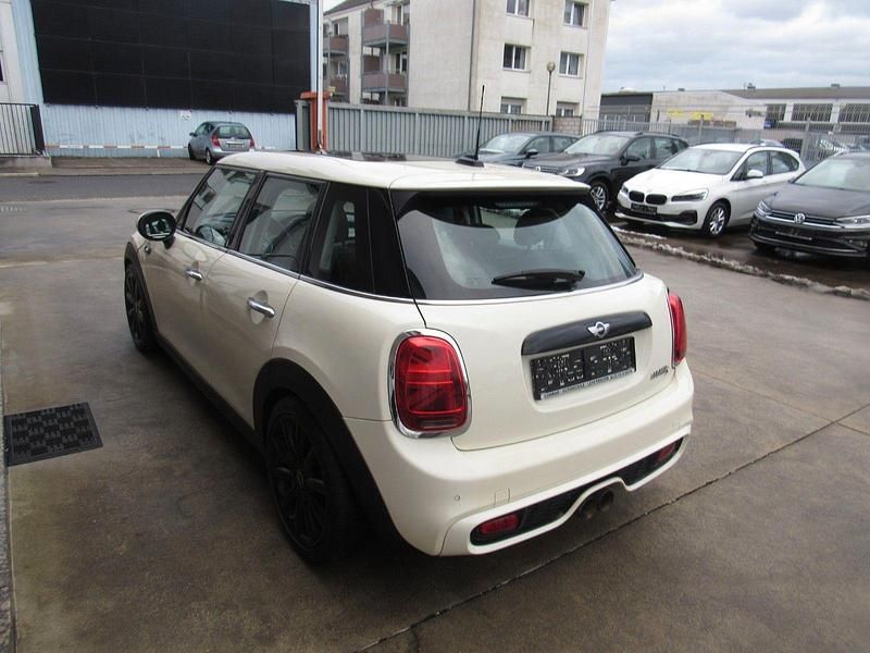 Gebraucht Mini Cooper 192 PS (141 kW) 2015 Weiß Kleinwagen