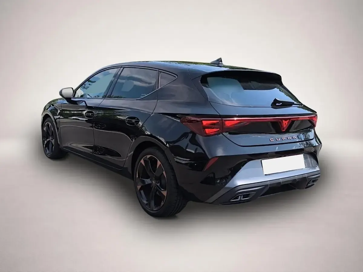Gebraucht Cupra Leon 150 PS (110 kW) 2025 Manufacturer Limousine