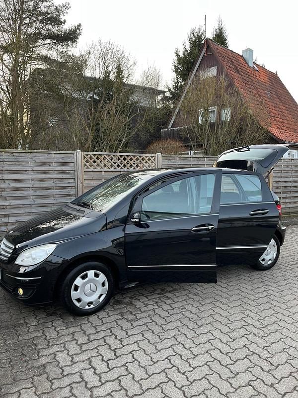 Gebraucht Mercedes B170 116 PS (85 kW) 2006 Schwarz Van / Kleinbus